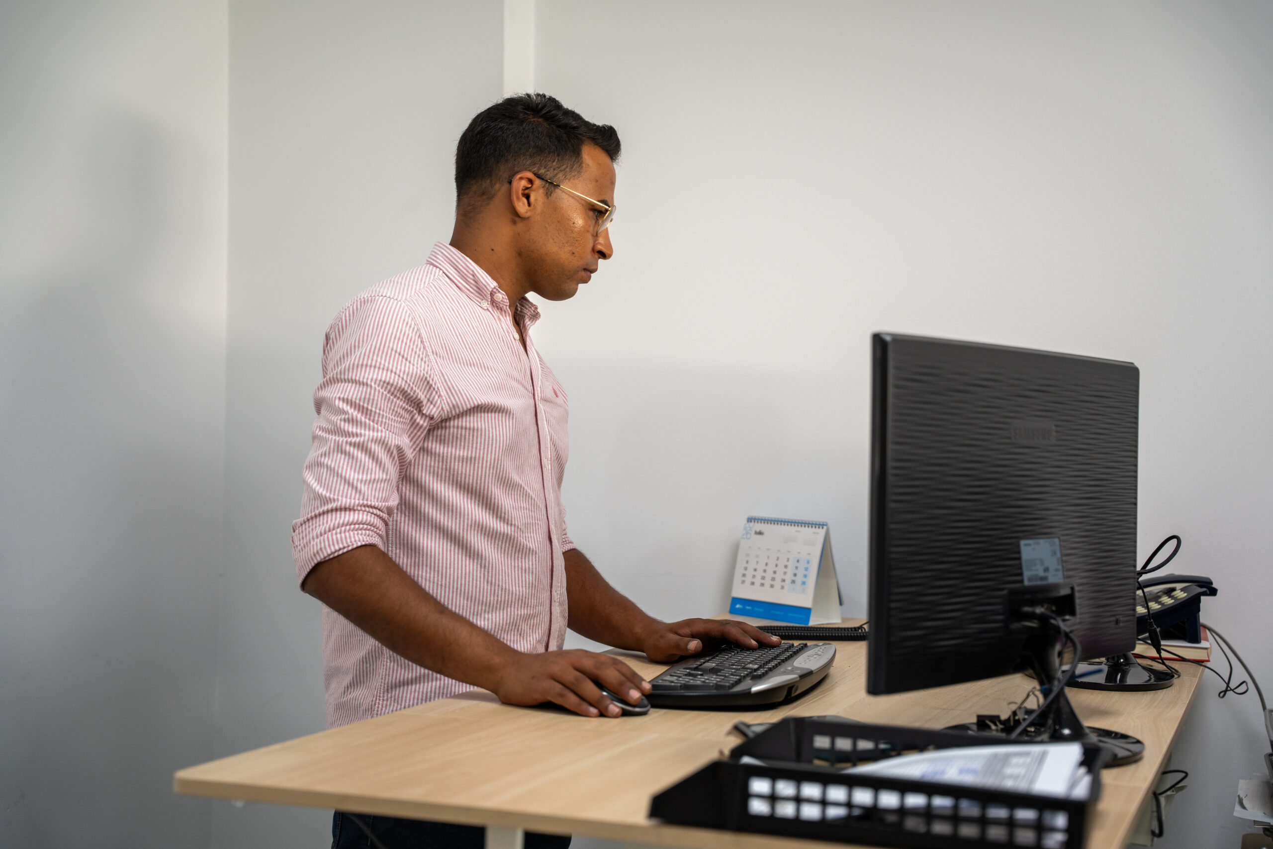 Profesional de Dival Technology trabajando en ingeniería